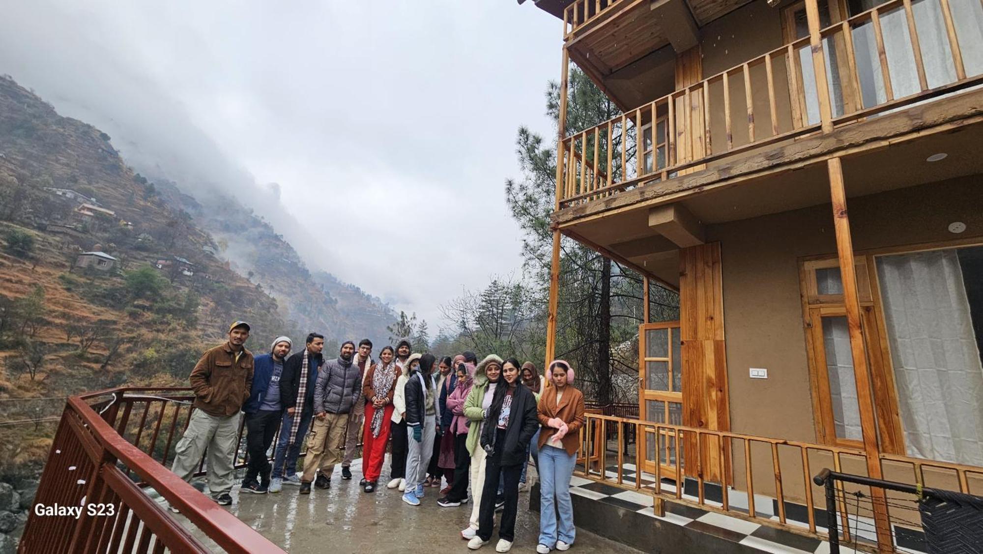 The Fiza Retreat Tirthan Banjar Ngoại thất bức ảnh