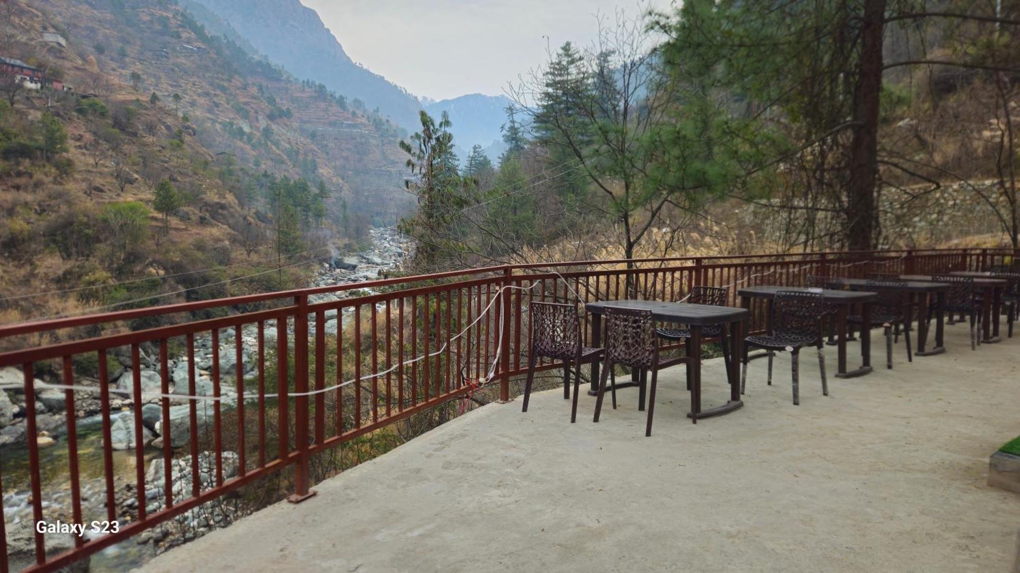The Fiza Retreat Tirthan Banjar Ngoại thất bức ảnh
