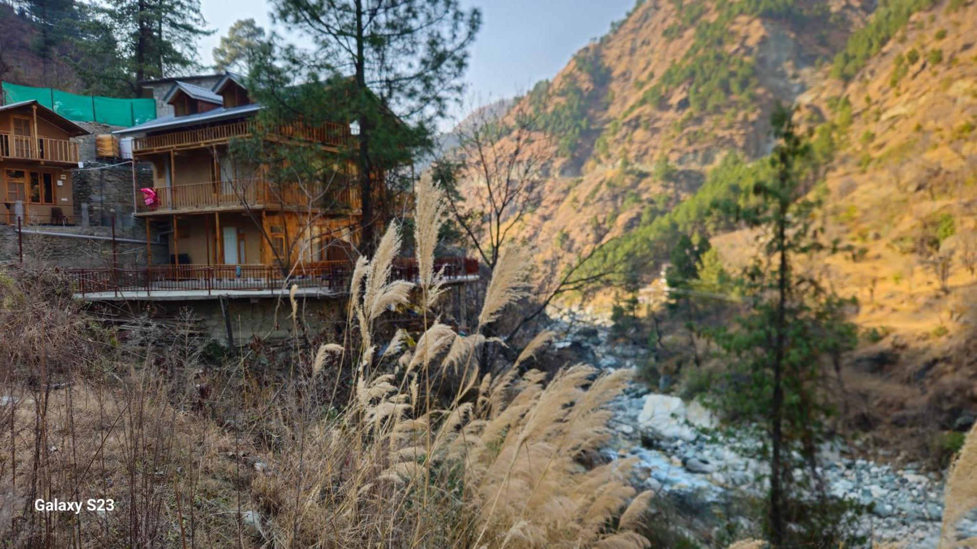 The Fiza Retreat Tirthan Banjar Ngoại thất bức ảnh